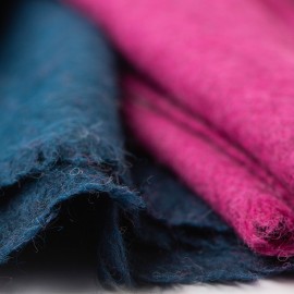 Yak halstørklæde i natur/rød/petroleumsblå