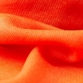 Kvadratisk cashmere tørklæde i rust-orange